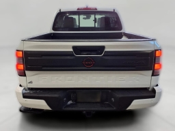 Nissan Frontier PRO-4X Crew Cab 4x4 2026