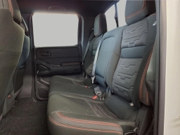 Nissan Frontier PRO-4X Crew Cab 4x4 2026