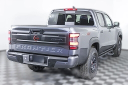 Nissan Frontier PRO-4X Crew Cab 4x4 2026