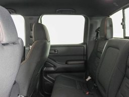 Nissan Frontier PRO-4X Crew Cab 4x4 2026