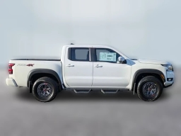 Nissan Frontier PRO-4X Crew Cab 4x4 2025