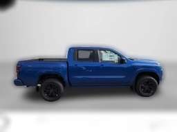 Nissan Frontier SV Crew Cab 4x4 2026