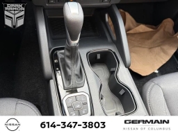 Nissan Frontier SV Crew Cab 4x4 2026