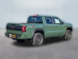 Nissan Frontier PRO-4X w/R Package Crew Cab 4x4 2026