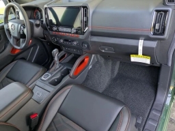 Nissan Frontier PRO-4X w/R Package Crew Cab 4x4 2026