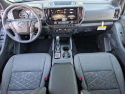 Nissan Frontier SV Crew Cab 4x4 2026
