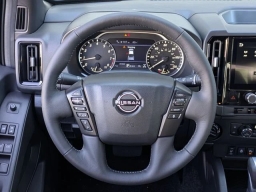 Nissan Frontier SV Crew Cab 4x4 2026