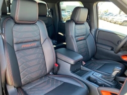 Nissan Frontier PRO-4X Crew Cab 4x4 Long Bed 2026