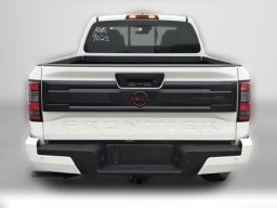 Nissan Frontier PRO-4X Crew Cab 4x4 Long Bed 2026