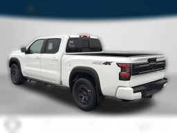 Nissan Frontier PRO-4X Crew Cab 4x4 Long Bed 2026