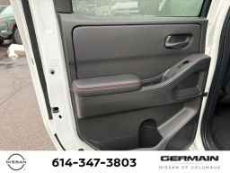 Nissan Frontier PRO-4X Crew Cab 4x4 Long Bed 2026