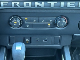 Nissan Frontier SV Crew Cab 4x4 Long Bed 2026