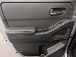 Nissan Frontier SV Crew Cab 4x4 Long Bed 2026