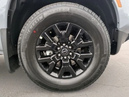 Nissan Frontier SV Crew Cab 4x4 Long Bed 2026