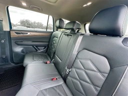 Volkswagen Atlas 2.0T SE w/Technology FWD 2025