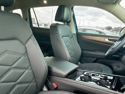 Volkswagen Atlas 2.0T SE w/Technology FWD 2025