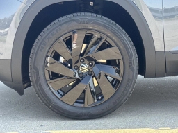 Volkswagen Atlas 2.0T SE w/Technology FWD 2025