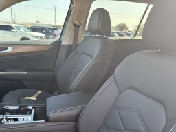 Volkswagen Atlas 2.0T SE w/Technology FWD 2025