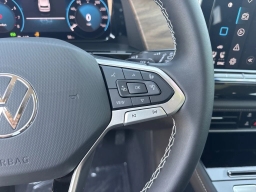 Volkswagen Atlas 2.0T SE w/Technology FWD 2025