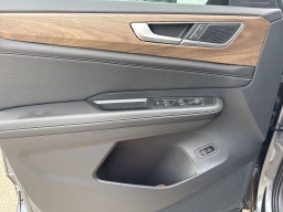 Volkswagen Atlas 2.0T SE w/Technology FWD 2025