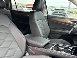 Volkswagen Atlas 2.0T SE w/Technology FWD 2025