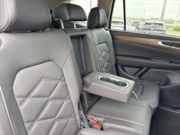 Volkswagen Atlas 2.0T SE w/Technology FWD 2025