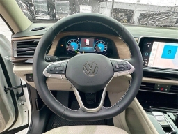 Volkswagen Atlas 2.0T SE w/Technology FWD 2025