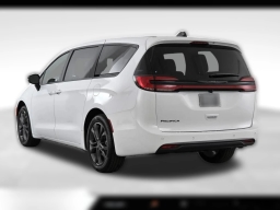 Chrysler Pacifica Select FWD 2026