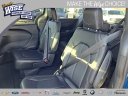 Chrysler Pacifica Select FWD 2026