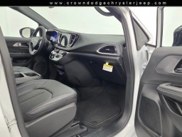 Chrysler Pacifica Select FWD 2025