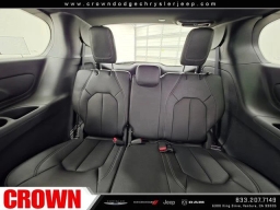 Chrysler Pacifica Select FWD 2025