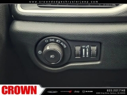 Chrysler Pacifica Select FWD 2025