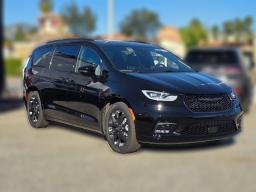 Chrysler Pacifica Select FWD 2026