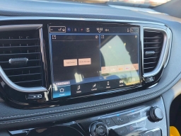 Chrysler Pacifica Select FWD 2026