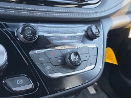 Chrysler Pacifica Select FWD 2026