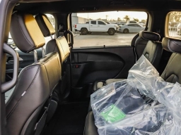 Chrysler Pacifica Select FWD 2026