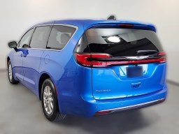 Chrysler Pacifica Select FWD 2026