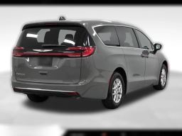 Chrysler Pacifica Select FWD 2025