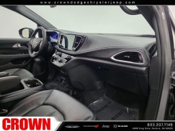 Chrysler Pacifica Select FWD 2025