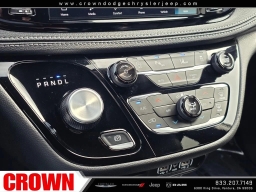 Chrysler Pacifica Select FWD 2025