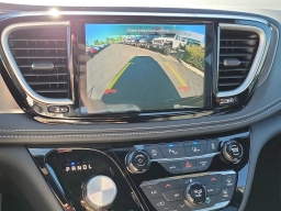 Chrysler Pacifica Select FWD 2026