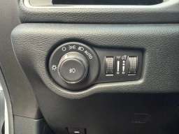 Chrysler Pacifica Select FWD 2026