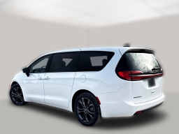 Chrysler Pacifica Select FWD 2026