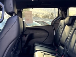 Chrysler Pacifica Select FWD 2026