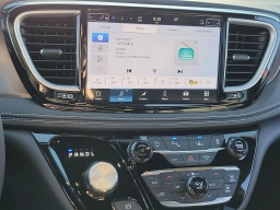 Chrysler Pacifica Select FWD 2026