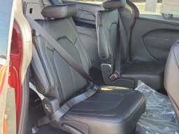 Chrysler Pacifica Select FWD 2026