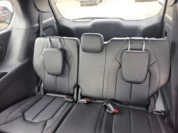 Chrysler Pacifica Select FWD 2025