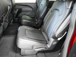 Chrysler Pacifica Select FWD 2026