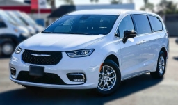 Chrysler Pacifica Select FWD 2026