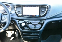 Chrysler Pacifica Select FWD 2026